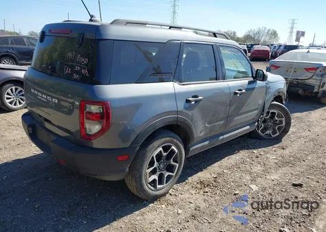 2022 Ford Bronco Sport Big Bend z USA, uszkodzony, nr VIN 3FMCR9B69NRD42316